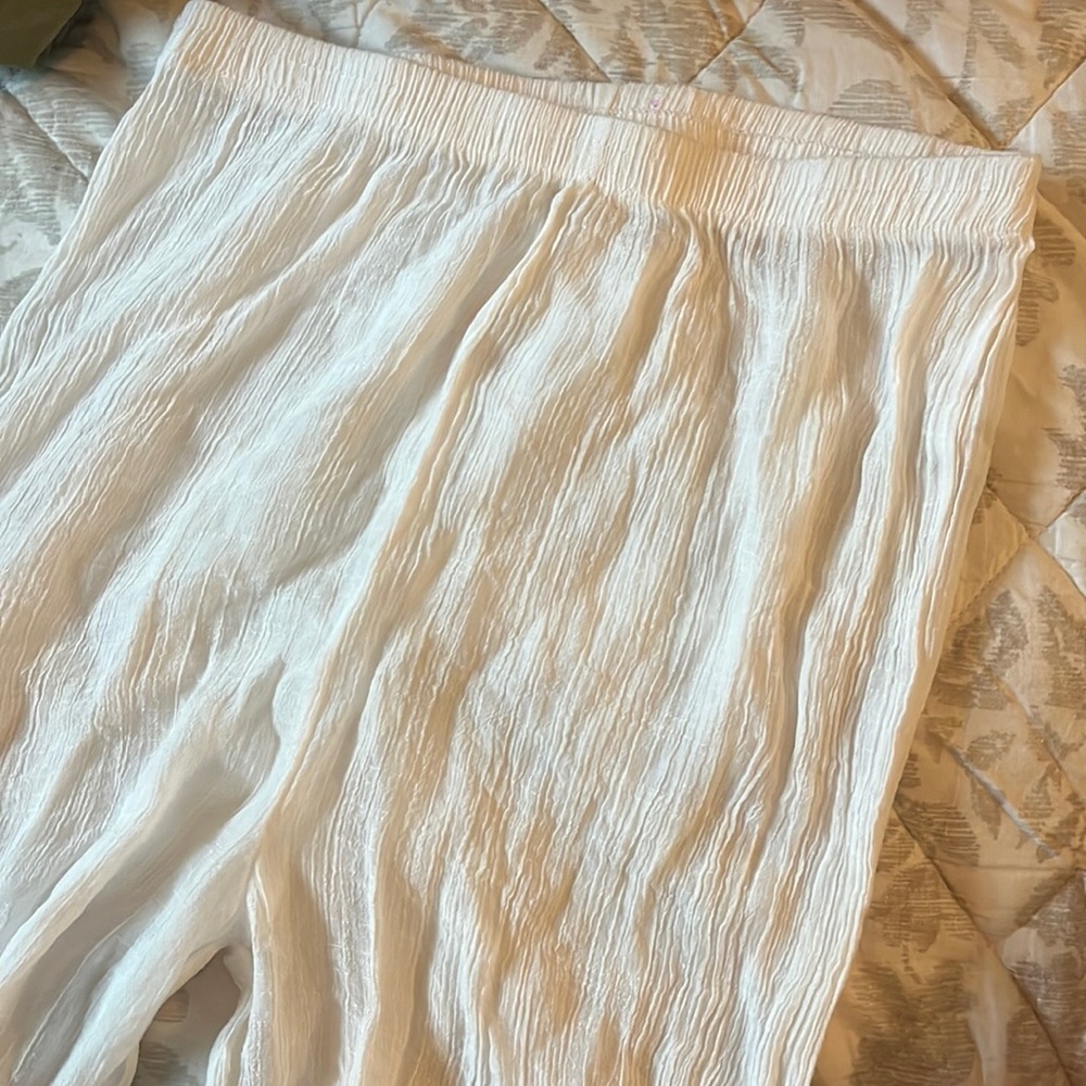 Beach pants she in size small